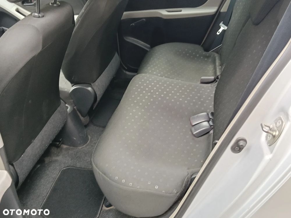Toyota Yaris 1.3 Luna A/C - 15