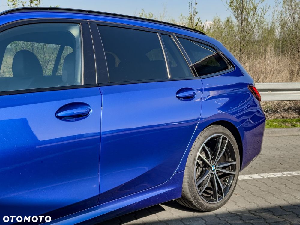 BMW Seria 3 320d xDrive mHEV sport - 3