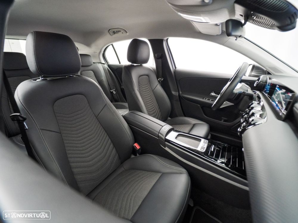 Mercedes-Benz A 250 e - 36