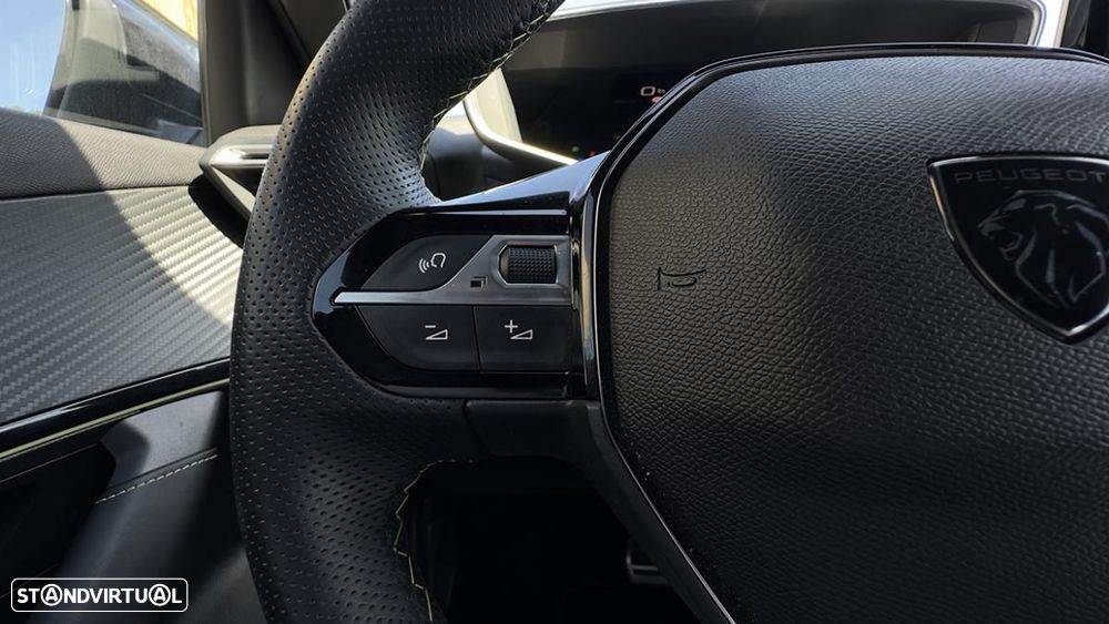 Peugeot e-2008 50 kWh GT - 25
