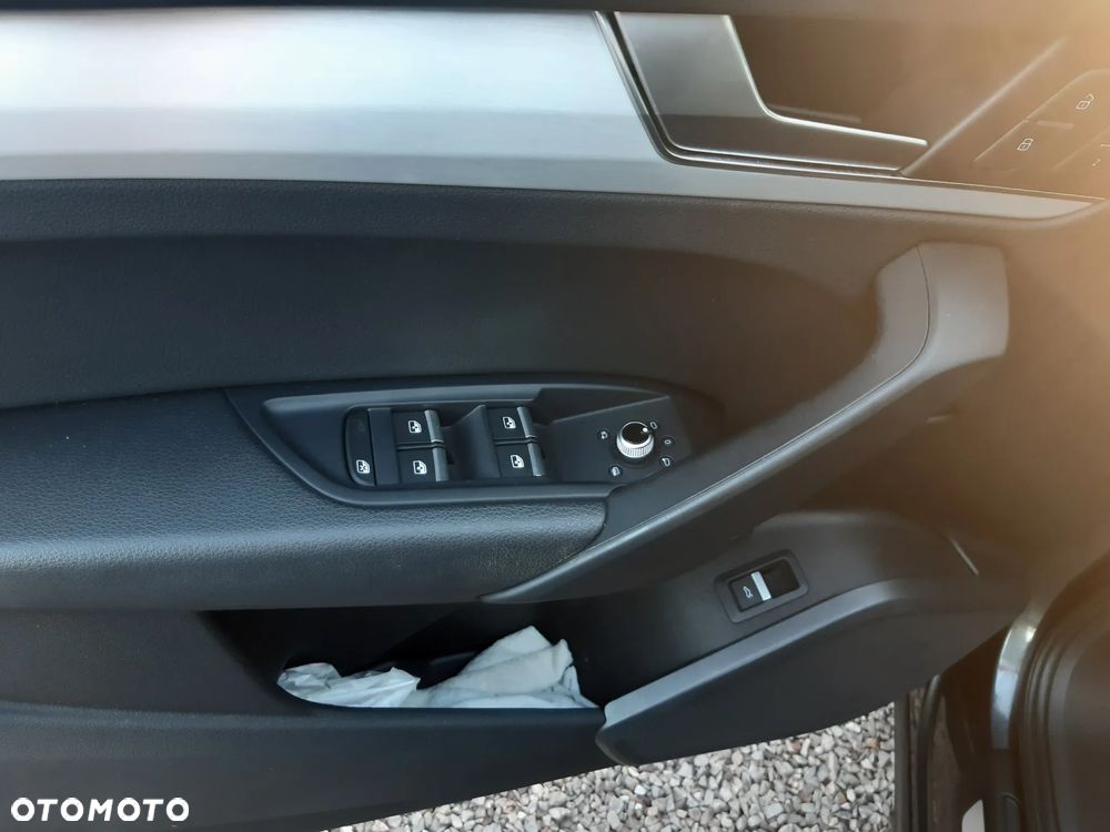 Audi Q5 2.0 TFSI Quattro S tronic design - 12