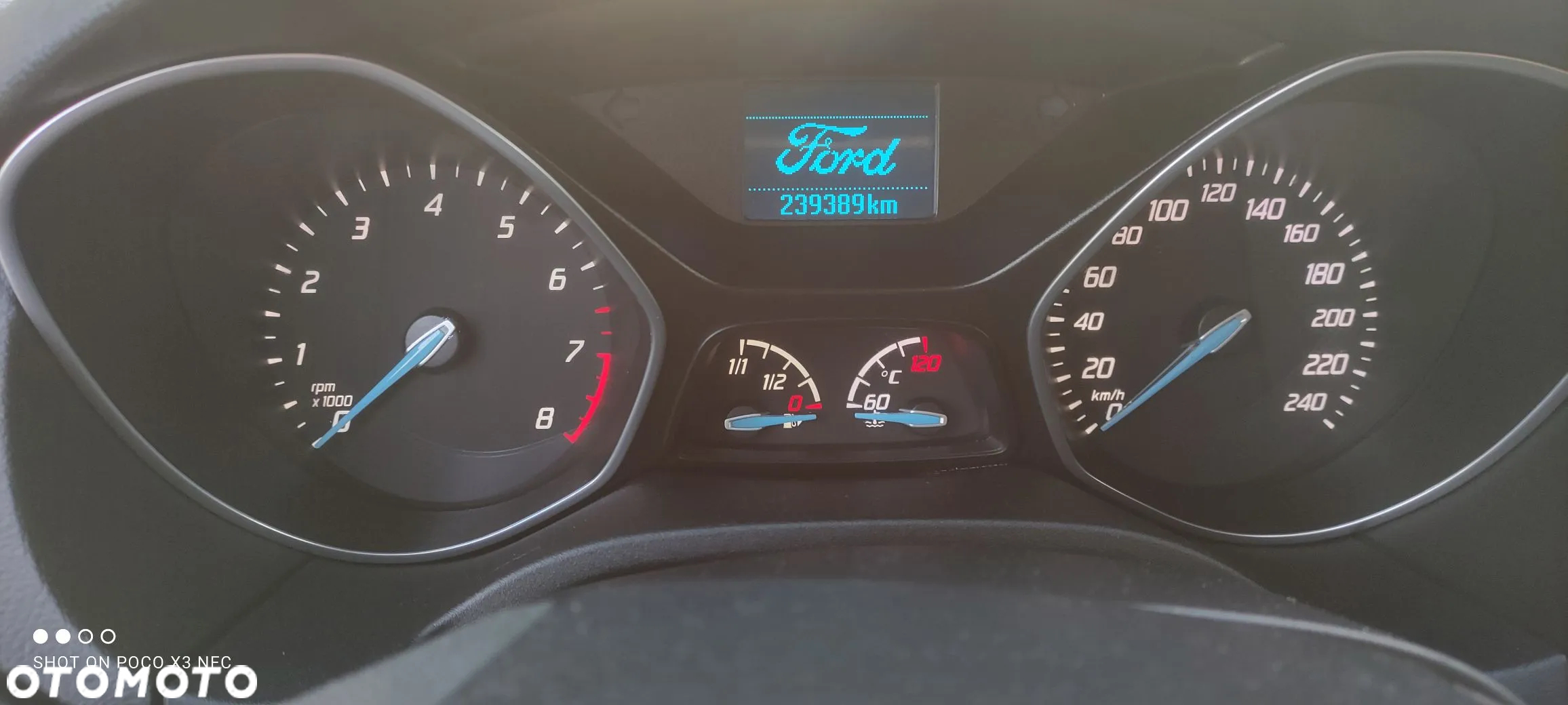 Ford Focus 1.6 EcoBoost Titanium - 19