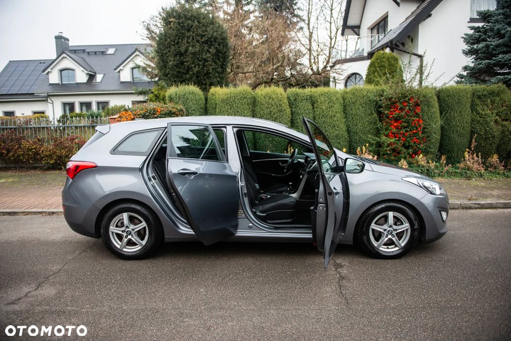 Hyundai i30 1.4 CRDi Premium - 8