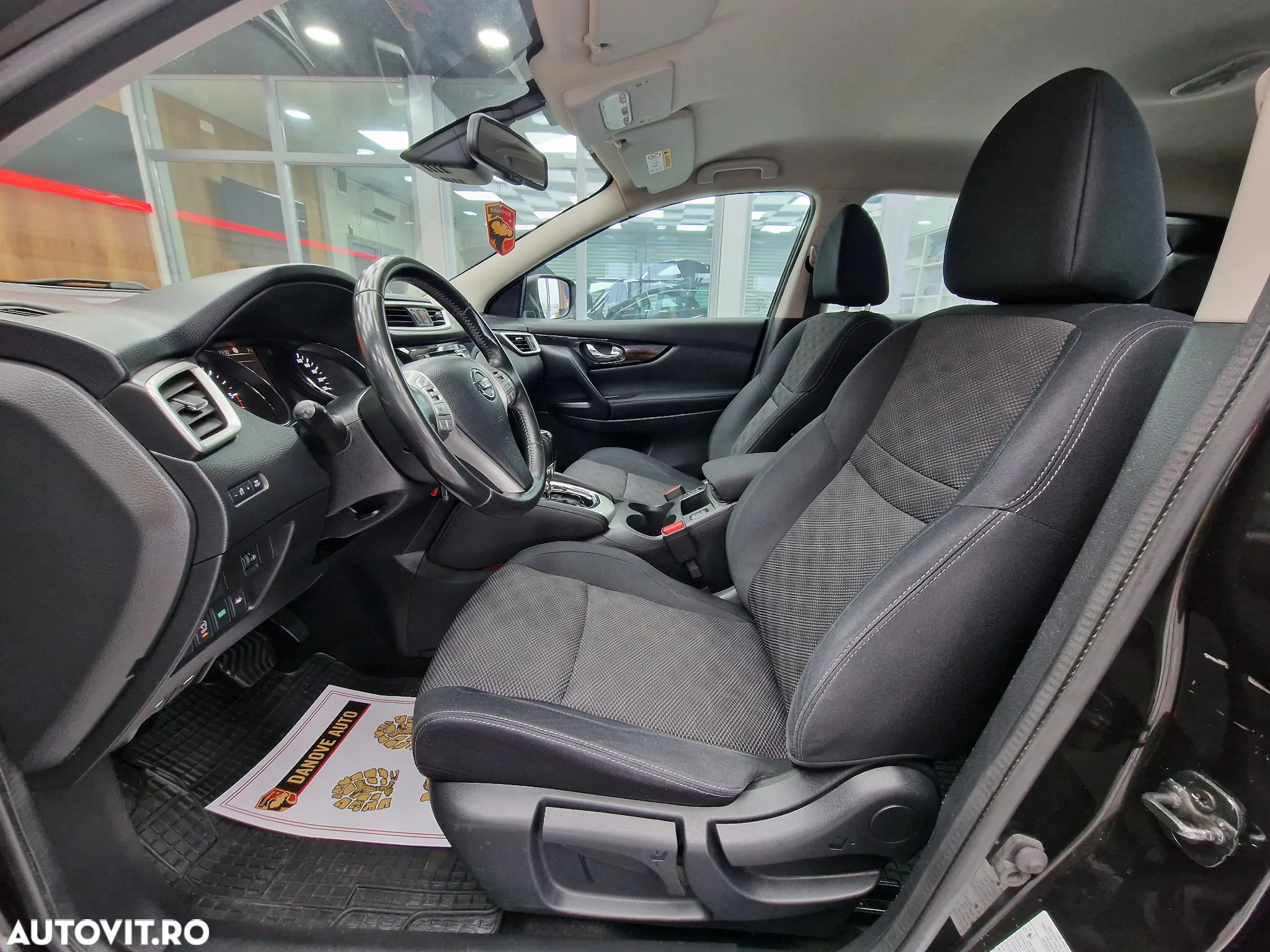 Nissan Qashqai 1.6 DCI Start/Stop X-TRONIC N-Connecta - 6
