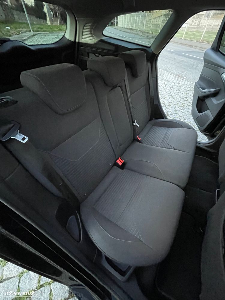 Ford Focus SW 1.0 EcoBoost Titanium - 10