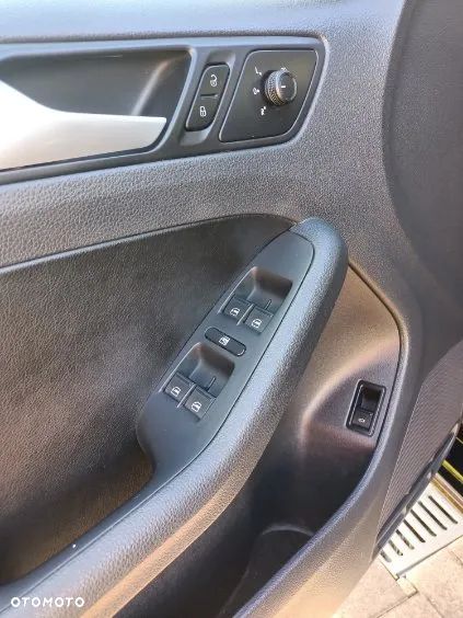 Volkswagen Jetta 2.0 TDI DPF BMT Highline - 2