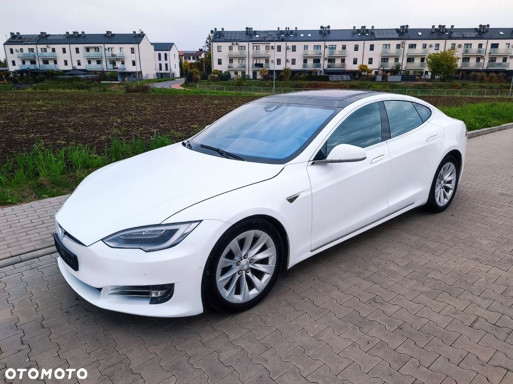 Tesla Model S Long Range Plus - 33