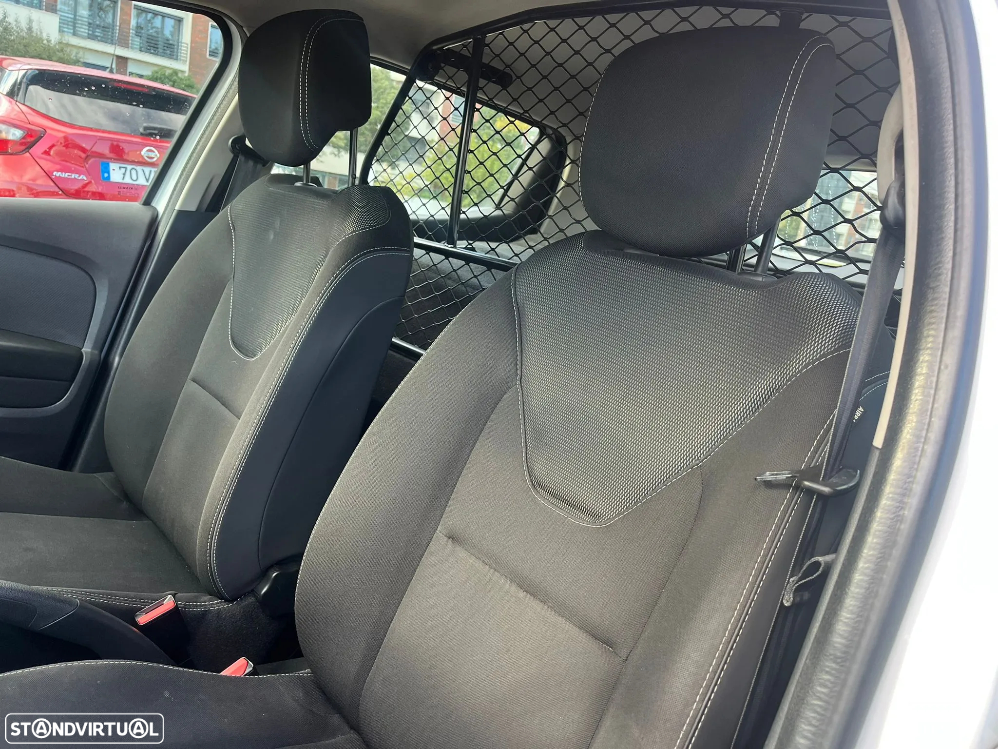 Renault CLIO 1.5 dCI - ZEN - AR CONDICIONADO - IVA DEDUTÍVEL - 24