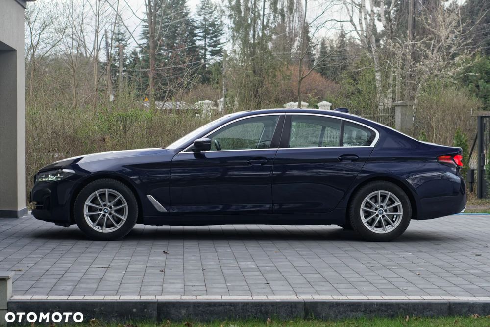 BMW Seria 5 520d xDrive - 5