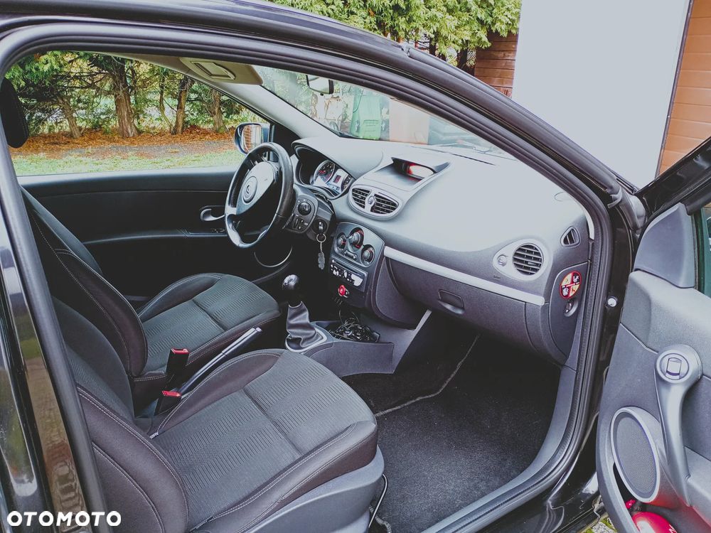 Renault Clio 2009 photo 4