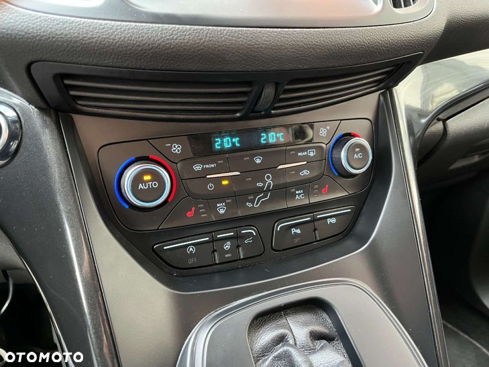 Ford Kuga 1.5 EcoBoost 4x4 Trend - 24