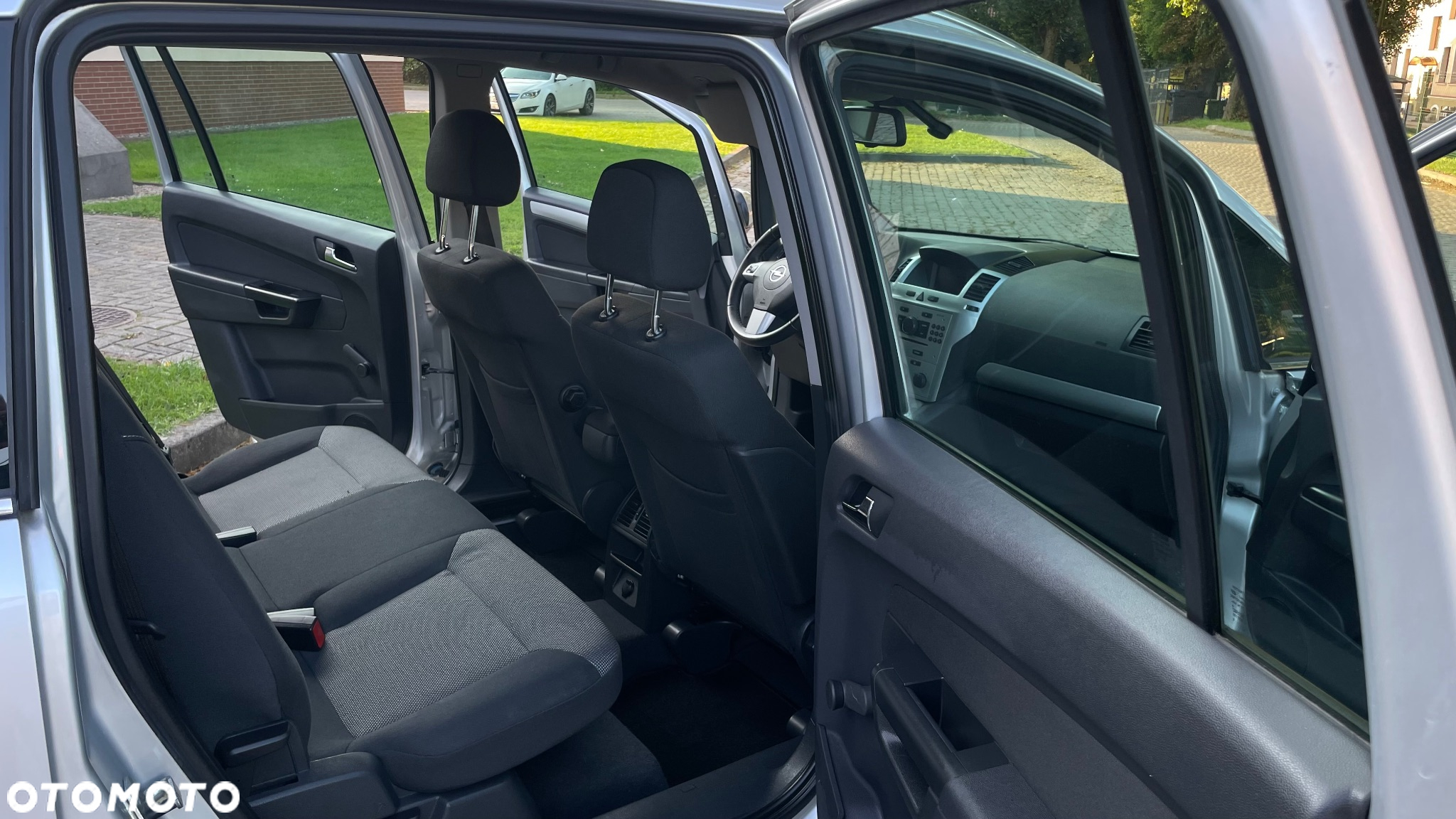 Opel Zafira 1.8 Elegance - 9