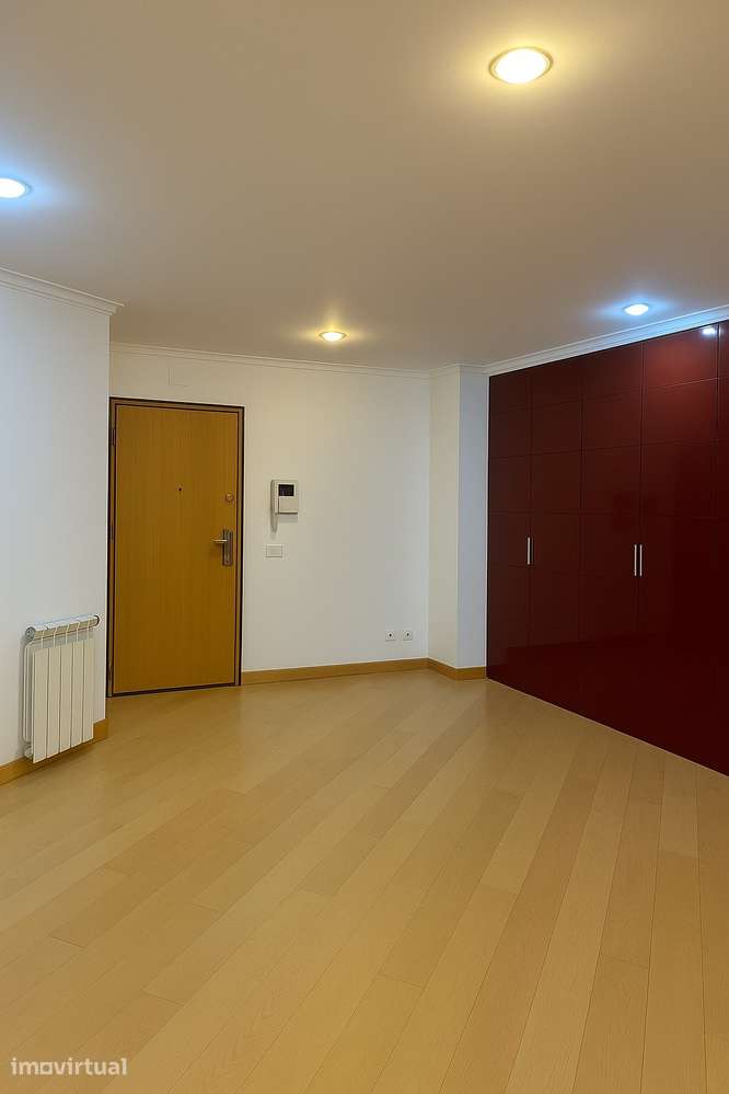 Apartamento T3 de frente para o parque em Praça de Espanha - Grande imagem: 5/19