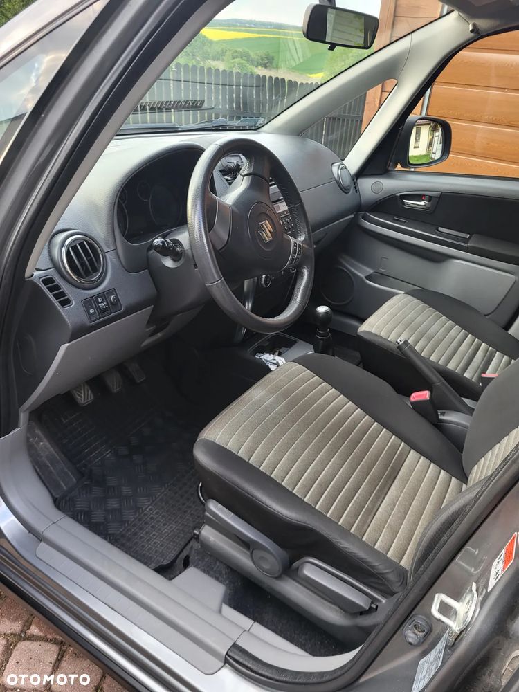 Suzuki SX4 1.6 Comfort 4WD - 8