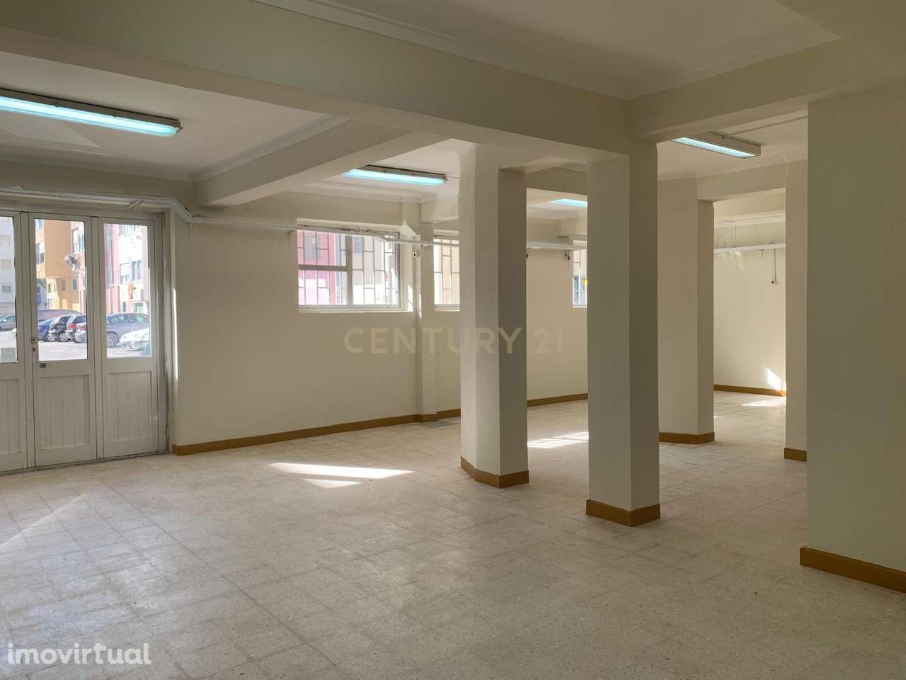 Loja para arrendamento no Cacém - Grande imagem: 4/22