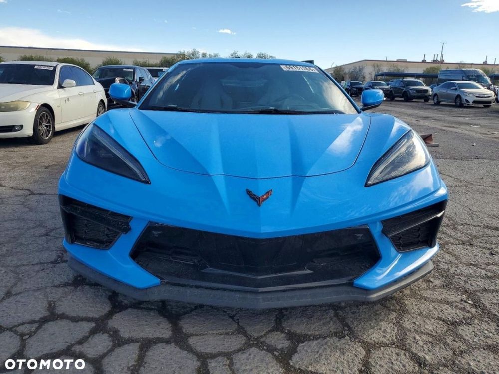 Chevrolet Corvette - 5