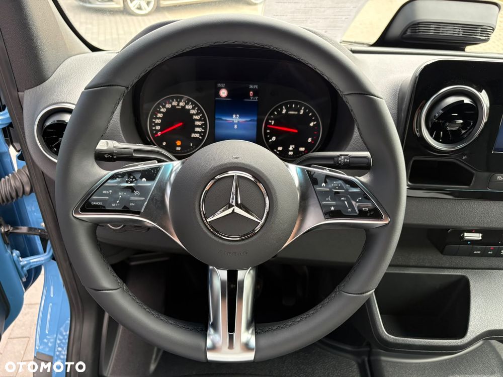 Mercedes-Benz Sprinter - 10