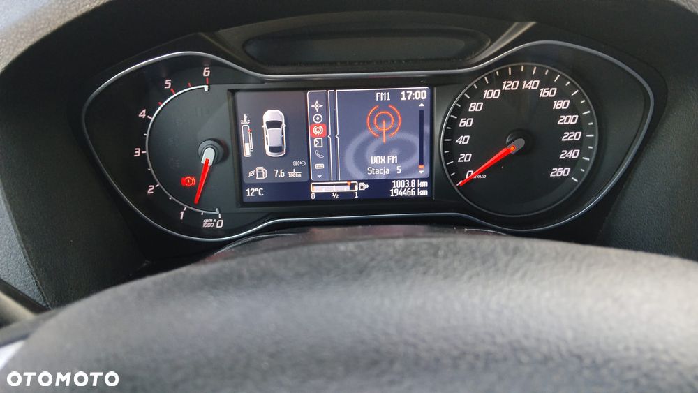 Ford S-Max - 32