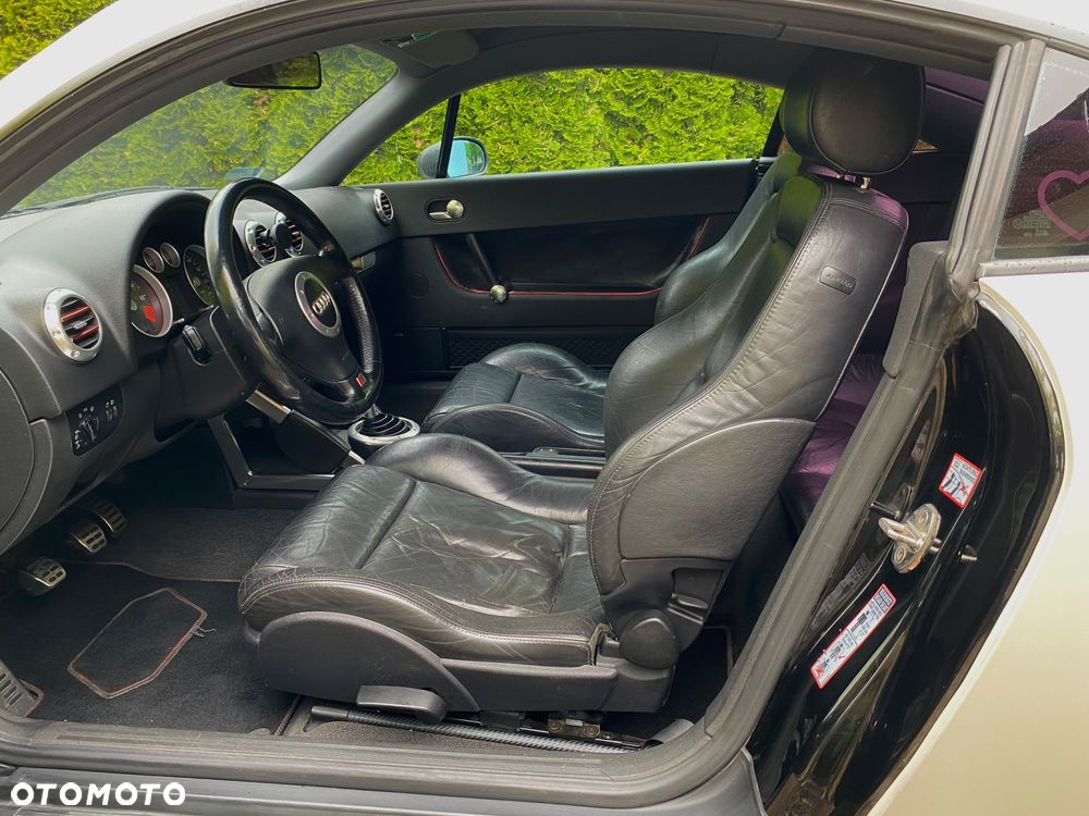 Audi TT Coupé - 14
