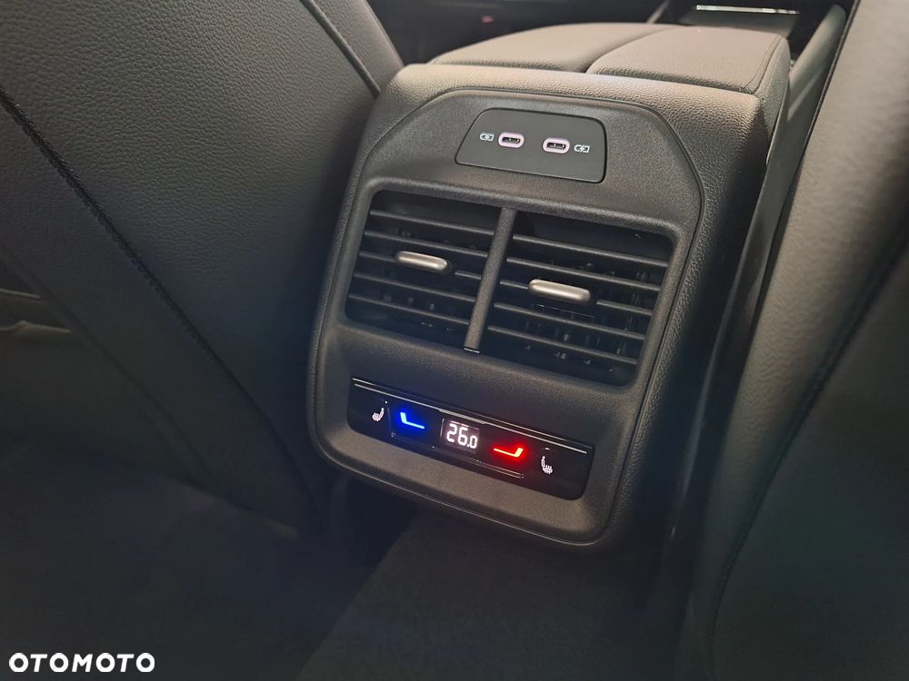 Skoda Superb 2.0 TSI L&K DSG - 26