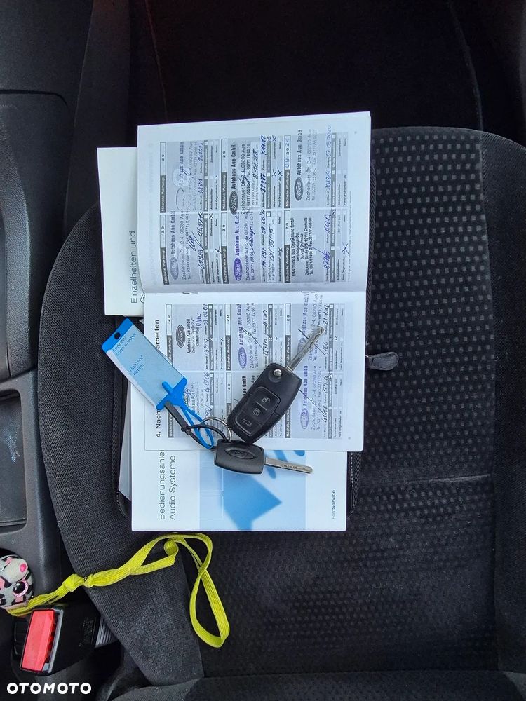 Ford Focus 1.6 16V Ghia - 36