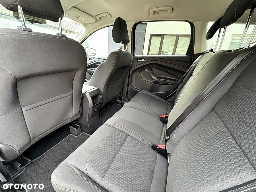 Ford Kuga 1.5 EcoBoost 2x4 Business Edition - 20