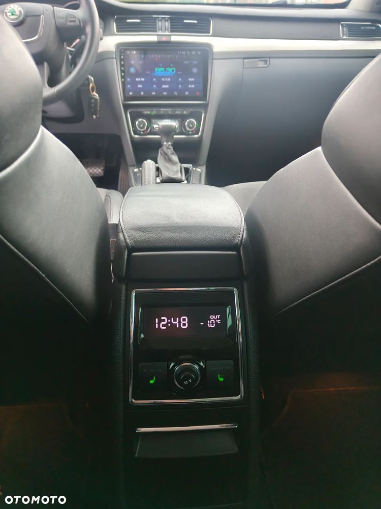 Skoda Superb 2.0 TDI DSG Exclusive - 14