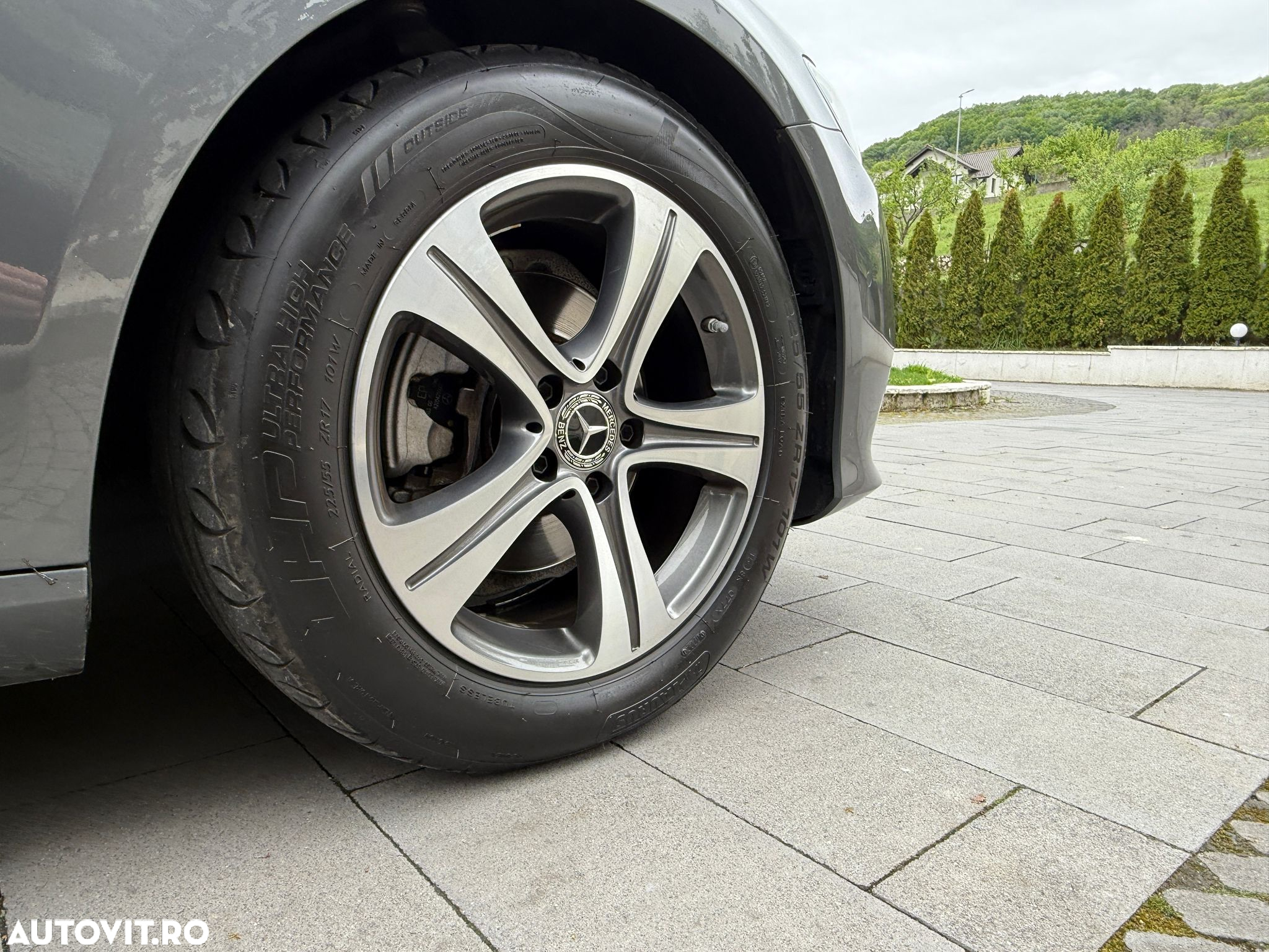 Mercedes-Benz E 200 d T 9G-TRONIC Avantgarde - 16