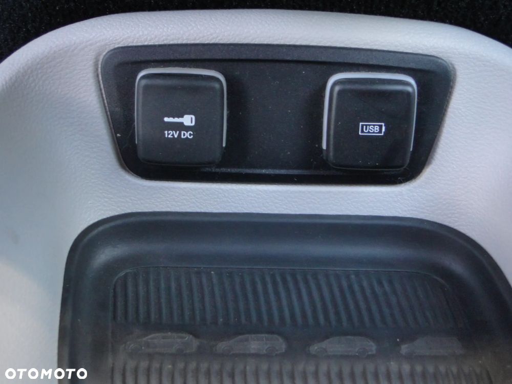 Chrysler Pacifica - 33