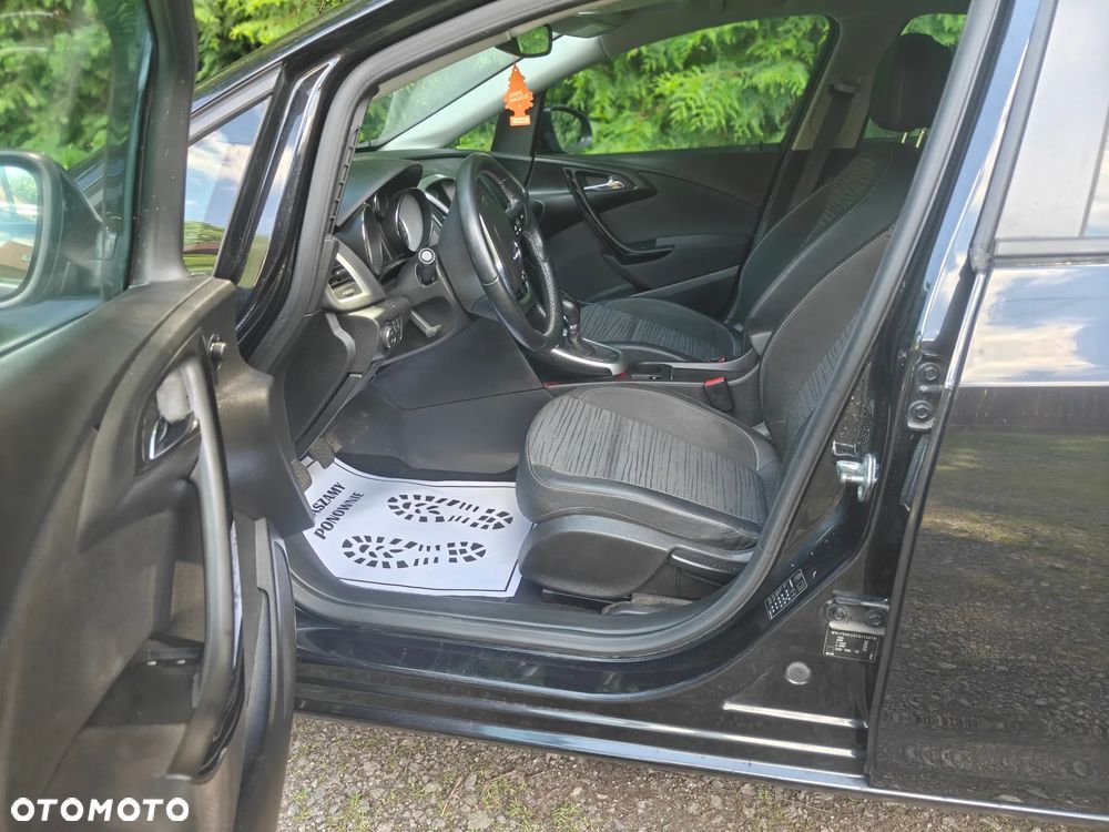 Opel Astra 1.4 T Cosmo EU6 - 11