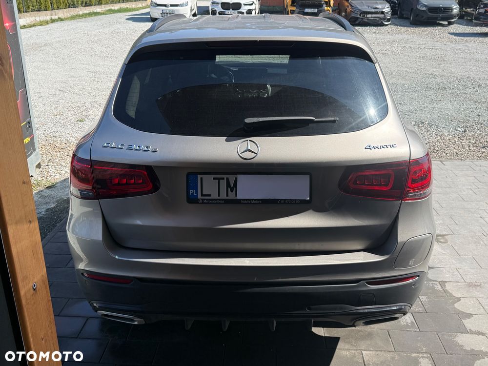 Mercedes-Benz GLC 300 e 4-Matic - 7