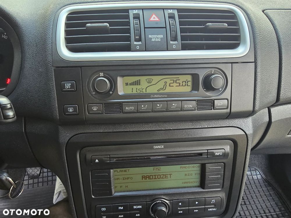 Skoda Fabia 1.2 HTP Elegance - 16