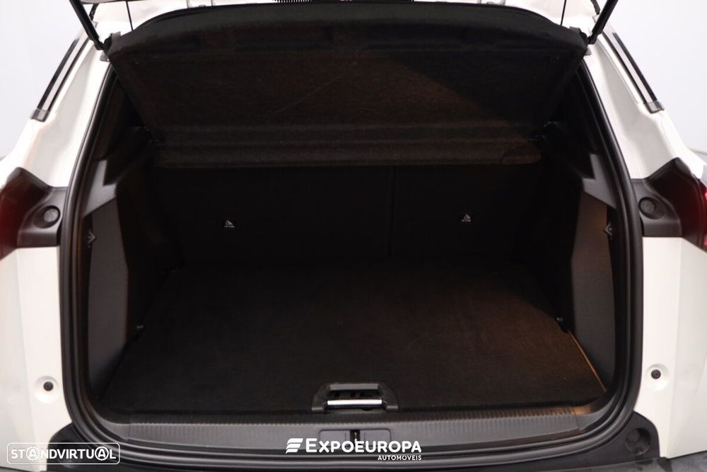 Peugeot e-2008 GT - 7