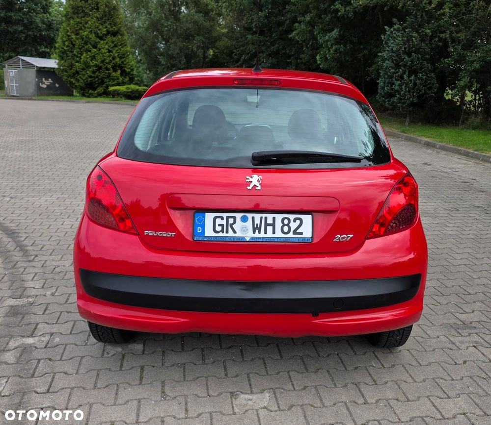 Peugeot 207 - 8