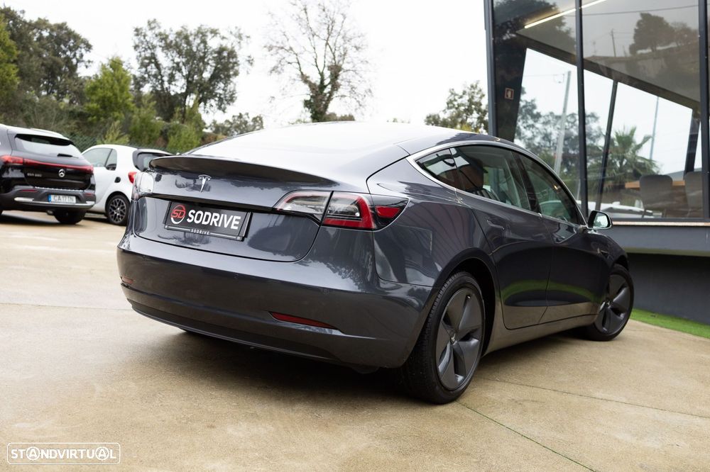 Tesla Model 3 Standard Range Plus RWD - 4