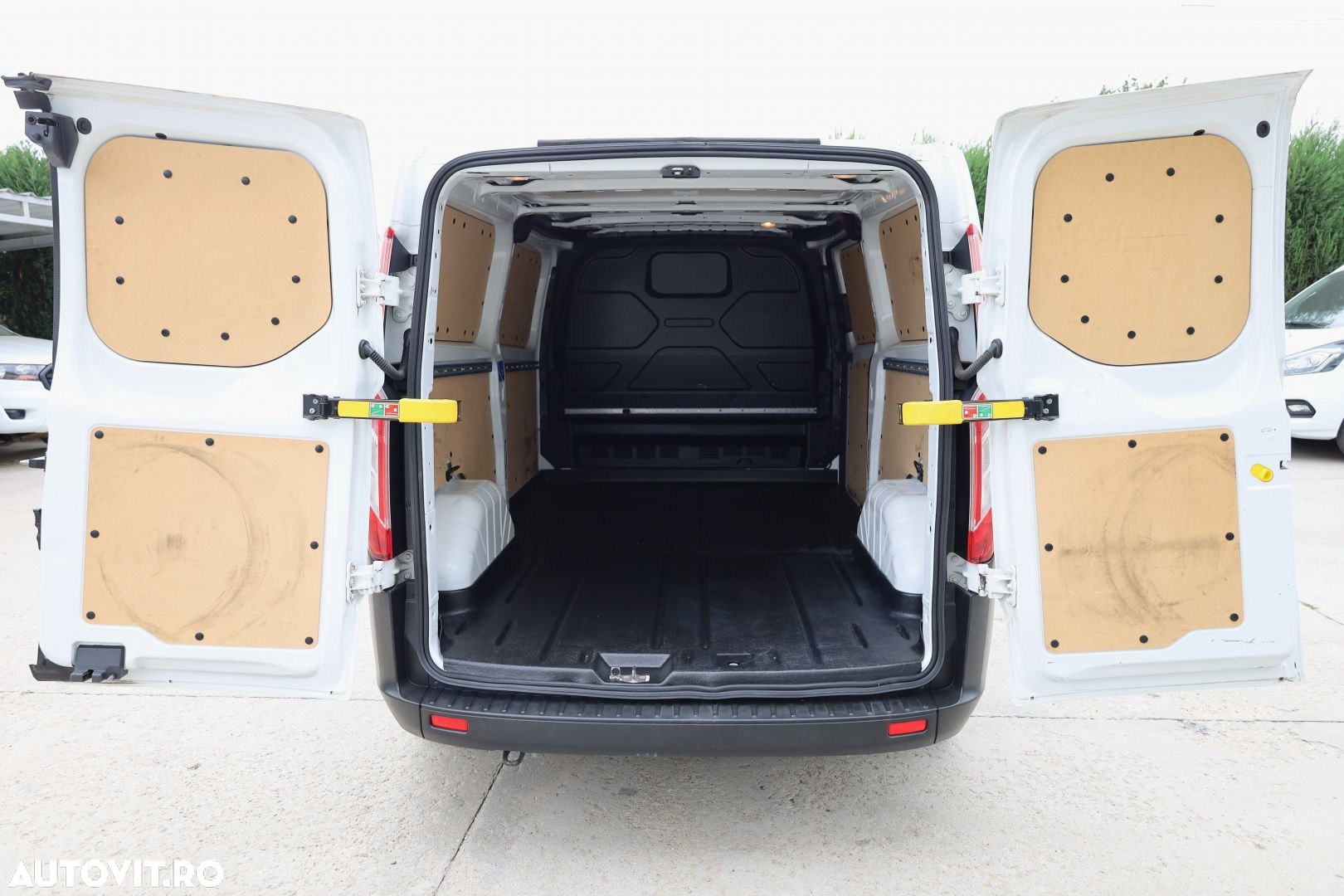 Ford Transit Custom L2H1 2.0 108CP - 13