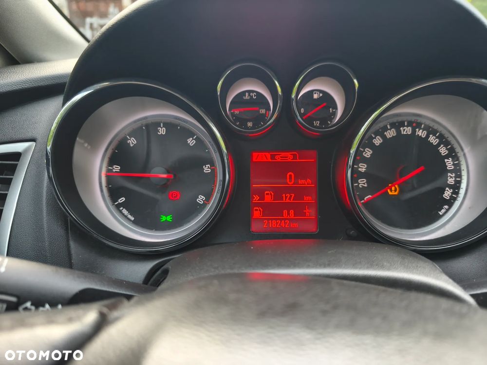 Opel Astra 2.0 CDTI Cosmo S&S - 24