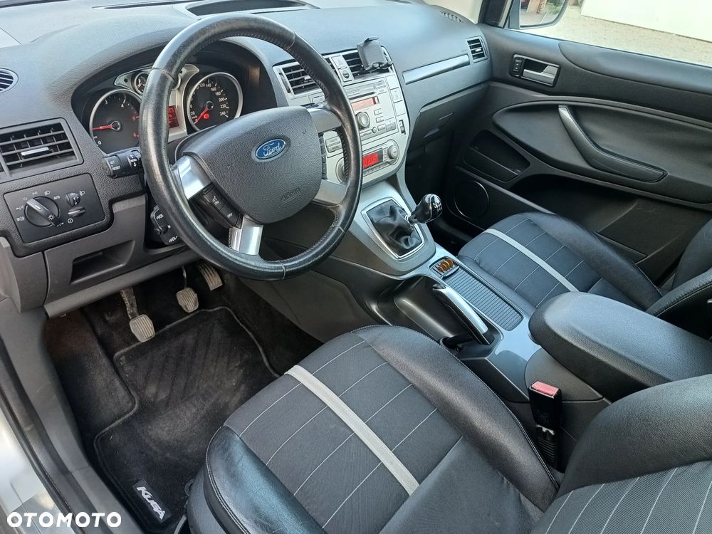 Ford Kuga - 7
