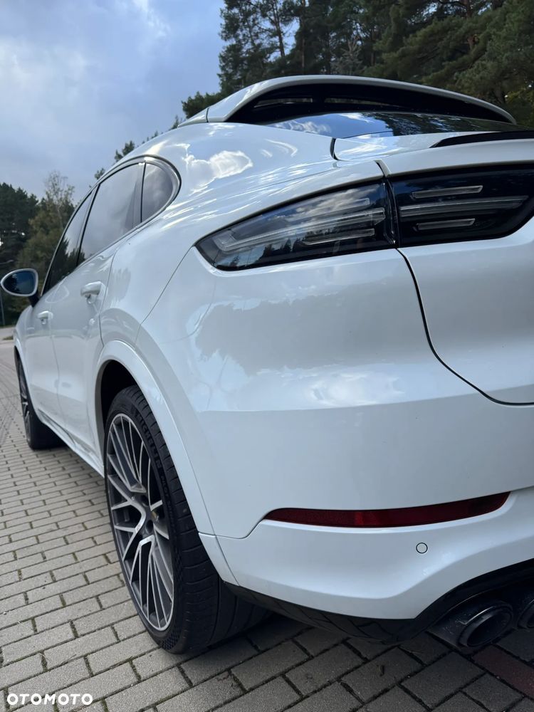 Porsche Cayenne Coupe - 16