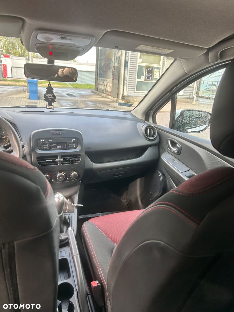 Renault Clio 1.2 16V Life - 8