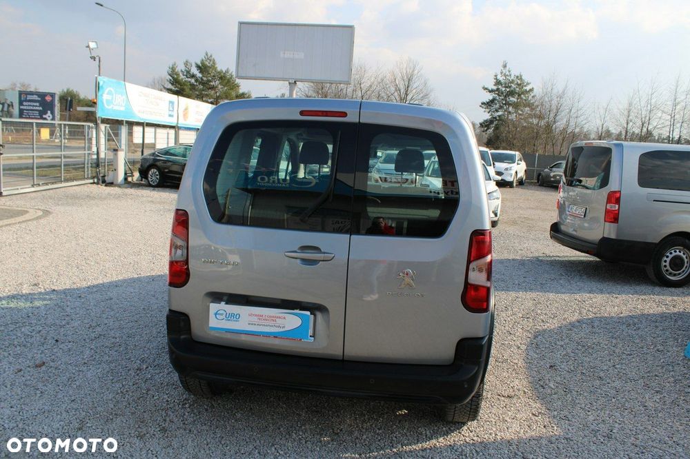 Peugeot Rifter - 8