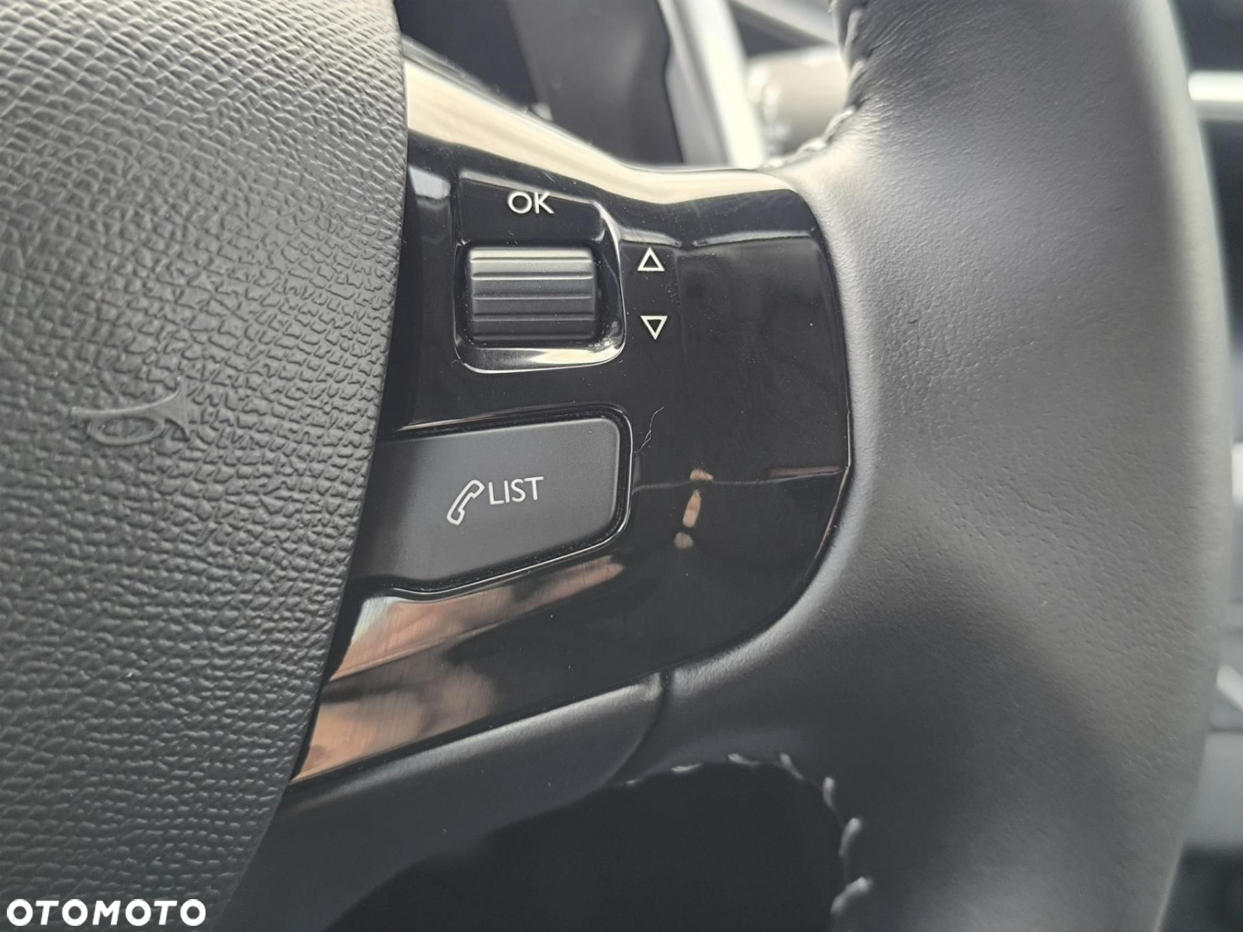 Peugeot 308 1.2 PureTech GPF Allure S&S EAT8 - 20