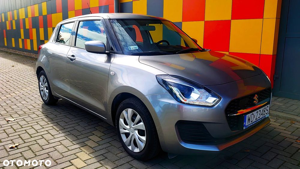 Suzuki Swift 1.2 Dualjet SHVS Premium CVT - 8