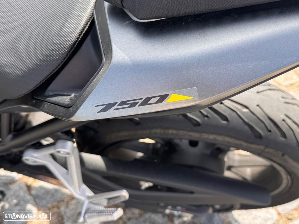 Honda Hornet Cb 750 - 8