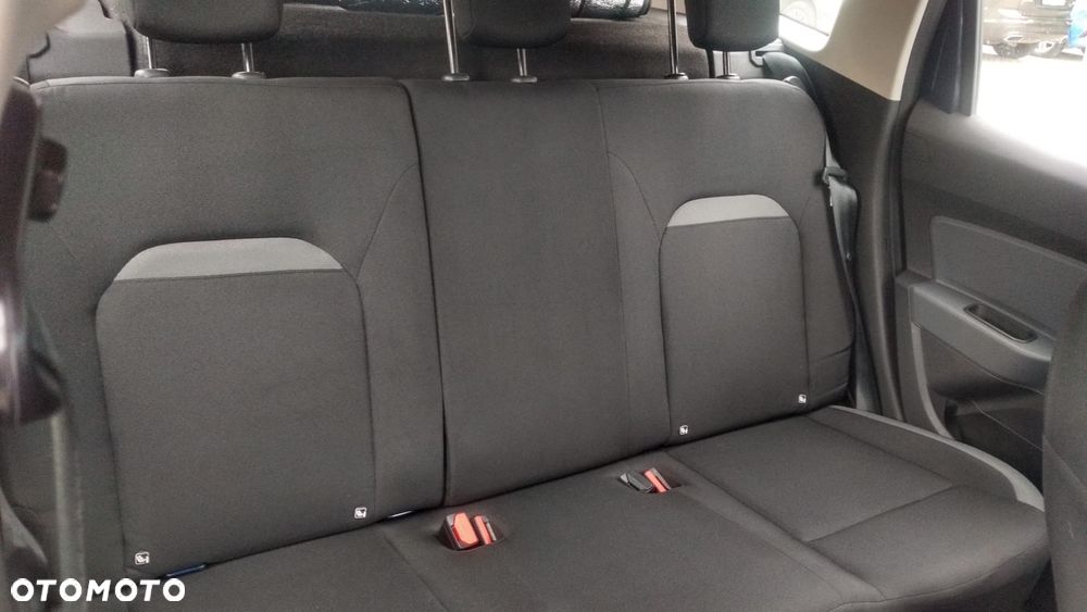 Dacia Duster 1.6 SCe S&S - 11