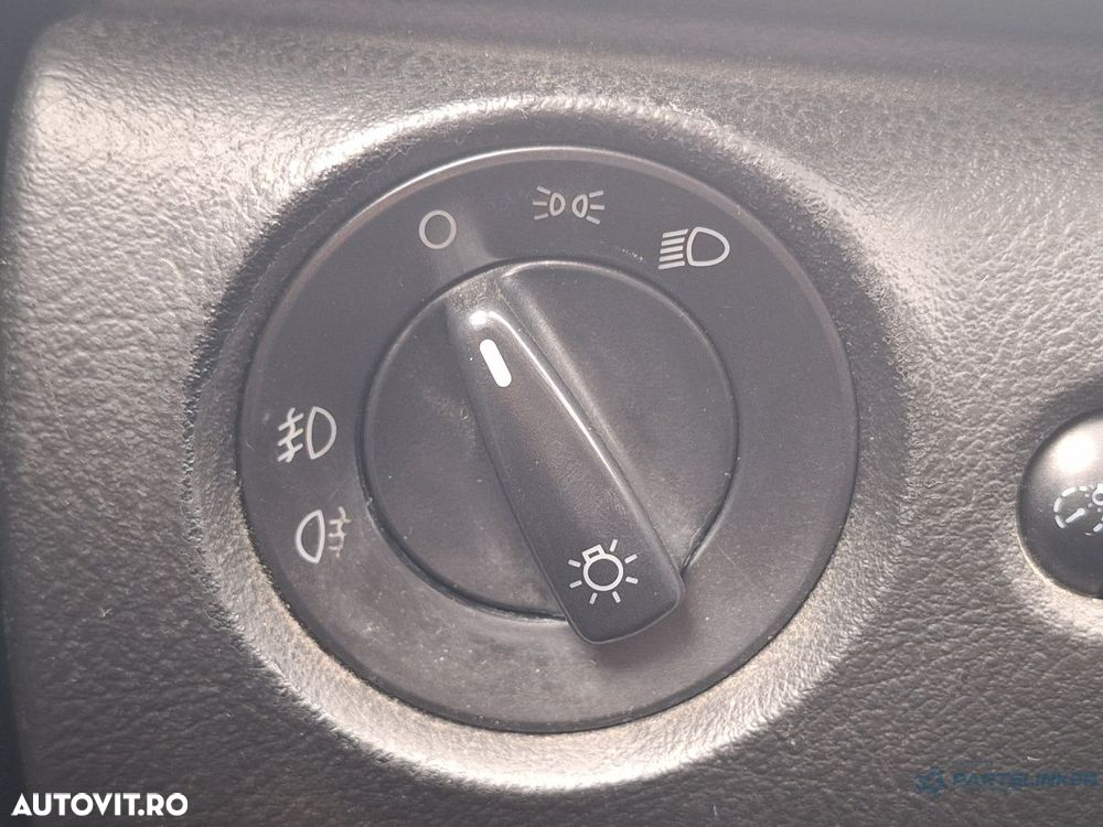 Bloc lumini VOLKSWAGEN PASSAT 3B3 2000 1.9 TDI AWX 96KW|130HP 2000 - 1