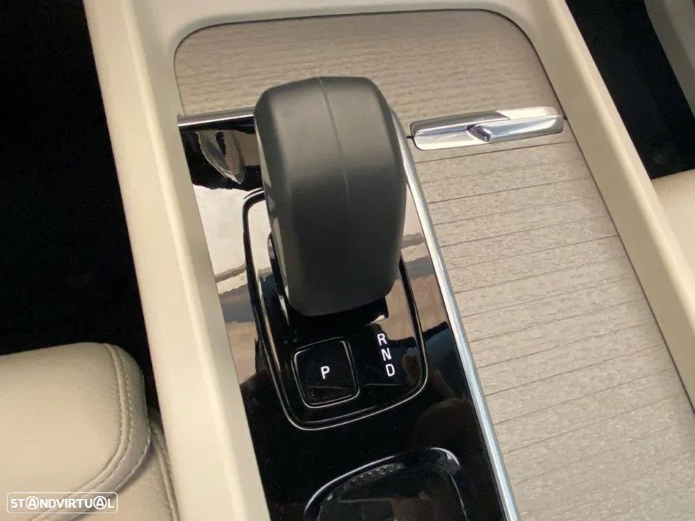 Volvo XC 60 2.0 T6 PHEV Plus Bright AWD - 18