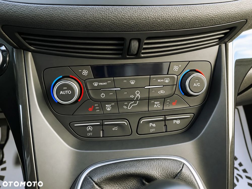 Ford Kuga - 27