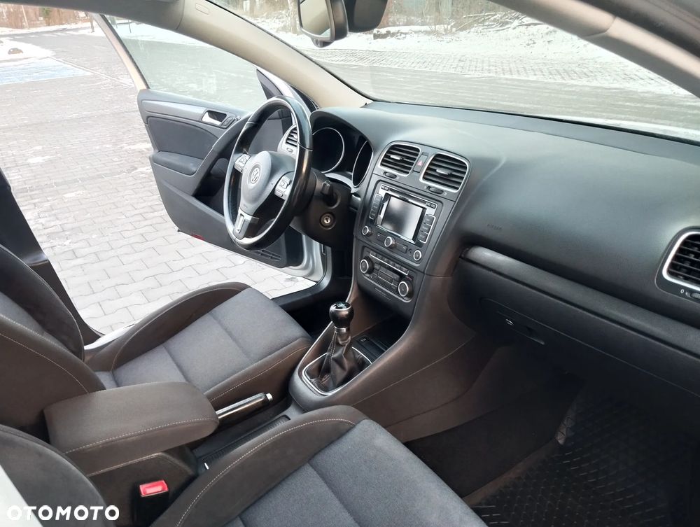 Volkswagen Golf 1.2 TSI MATCH - 9