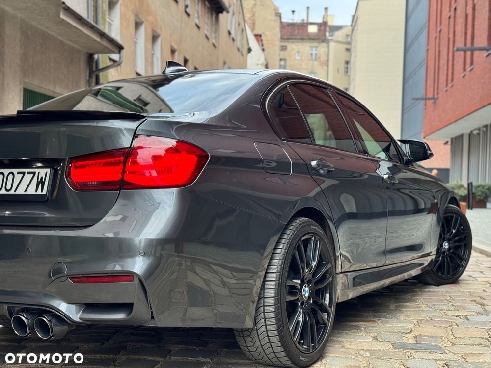 BMW Seria 3 328i Sport Line - 19